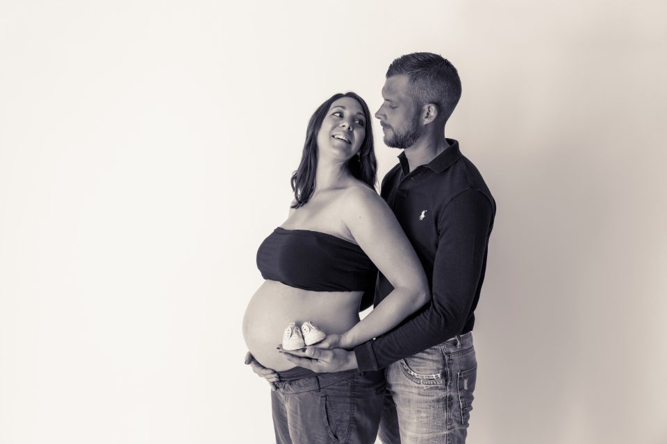 photographe-grossesse-seance-femme-enceinte-studio-tours-entre-nous-photographie-charlotte-016