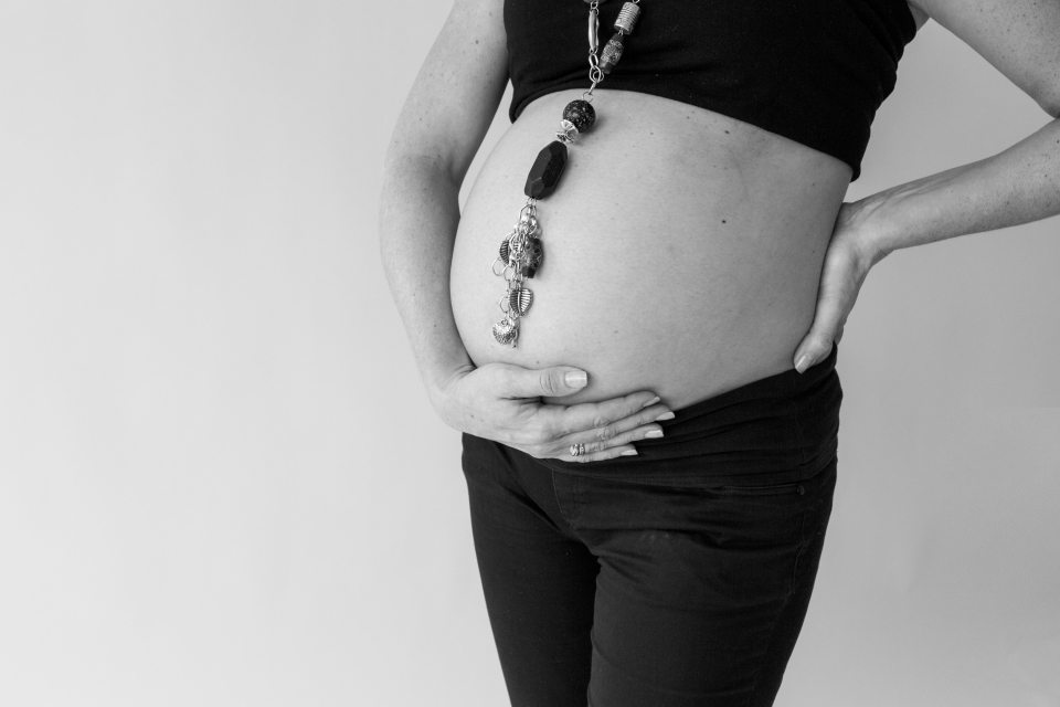photographe-grossesse-a-tours-entre-nous-photographie-maternite-anelise-061
