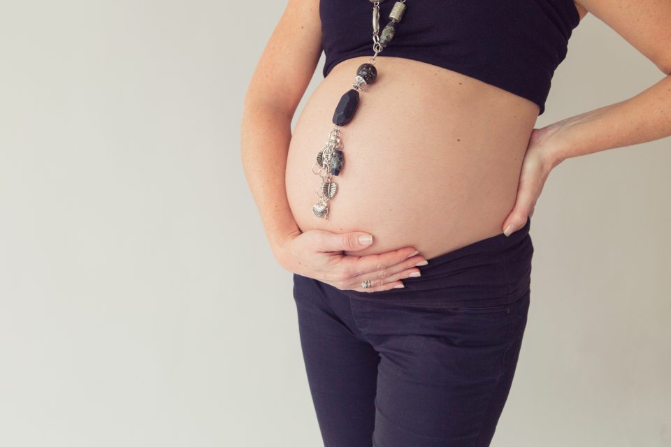 photographe-grossesse-a-tours-entre-nous-photographie-maternite-anelise-062