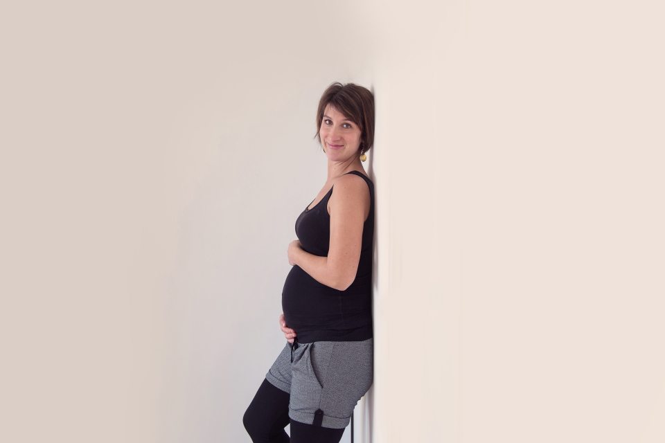 seance-photo-femme-enceinte-en-studio-a-tours (30)