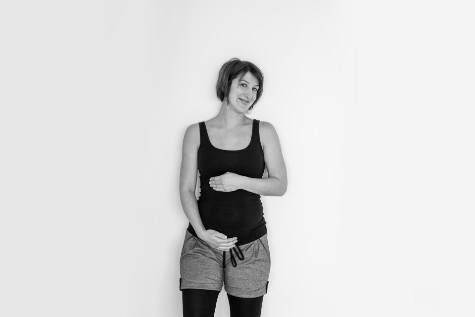 seance-photo-femme-enceinte-en-studio-a-tours (33)