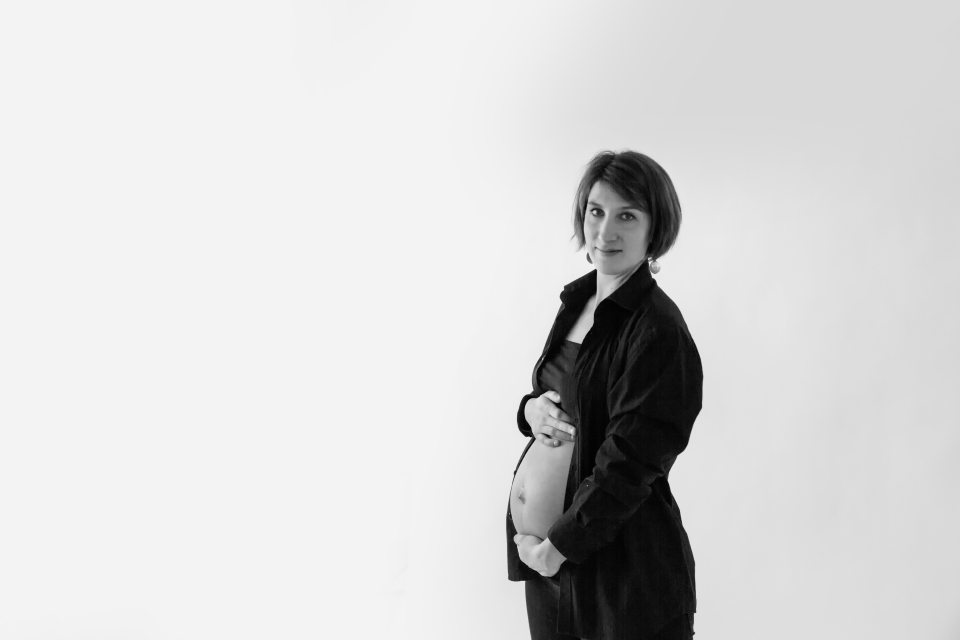 seance-photo-femme-enceinte-en-studio-a-tours (93)